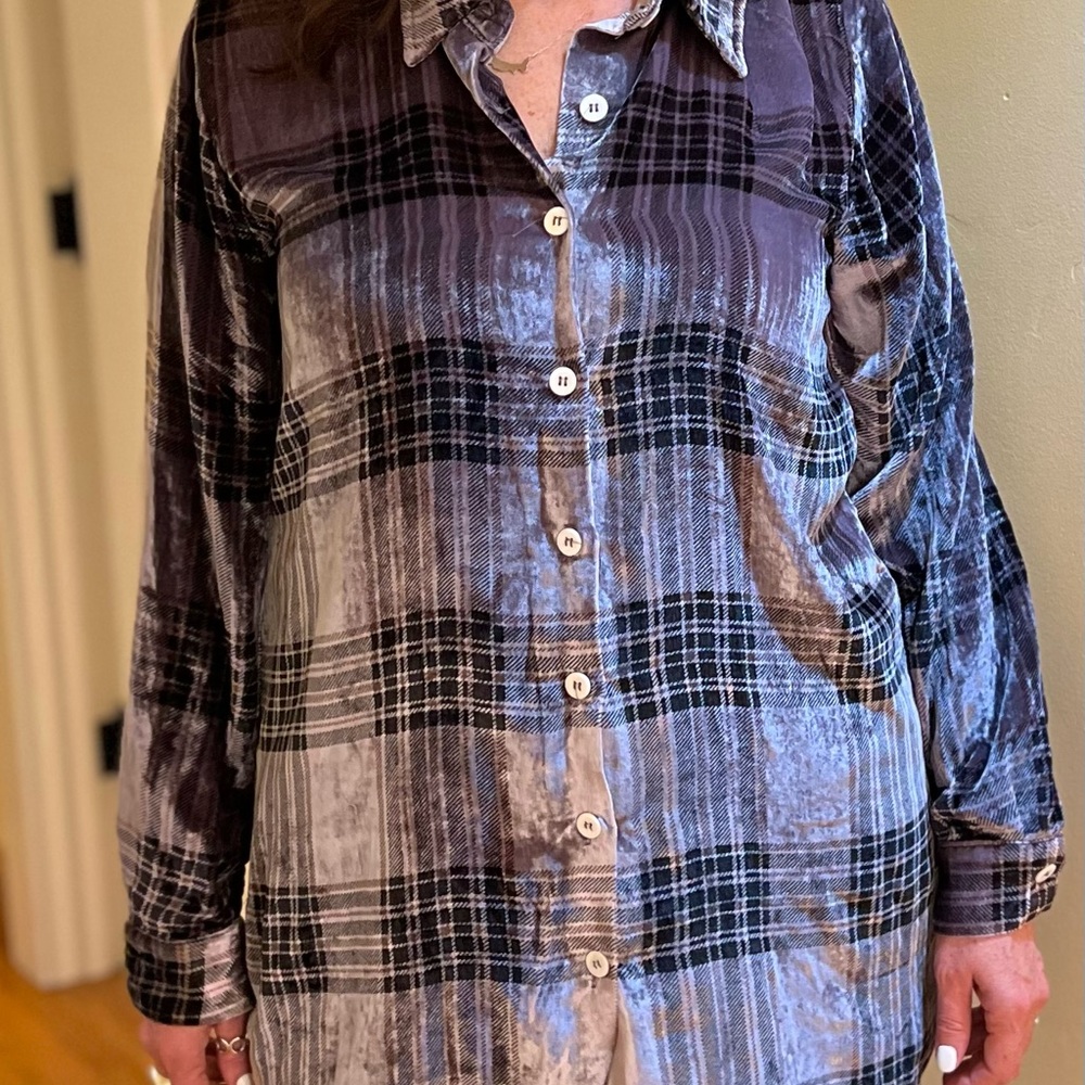 Beautiful velvet Soft Surroundings medium tunic.  Only worn once. Like brand new